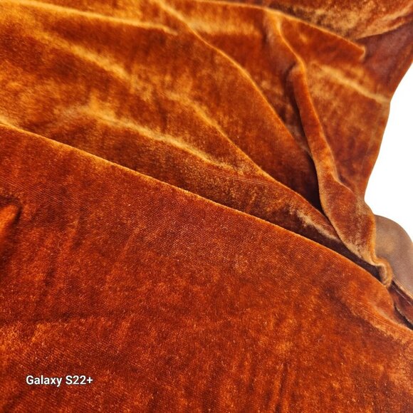 Luxurious Terracotta Rust Velvet Table Runner 10ft Long Wedding & Fall Decor Dis - Picture 6 of 10